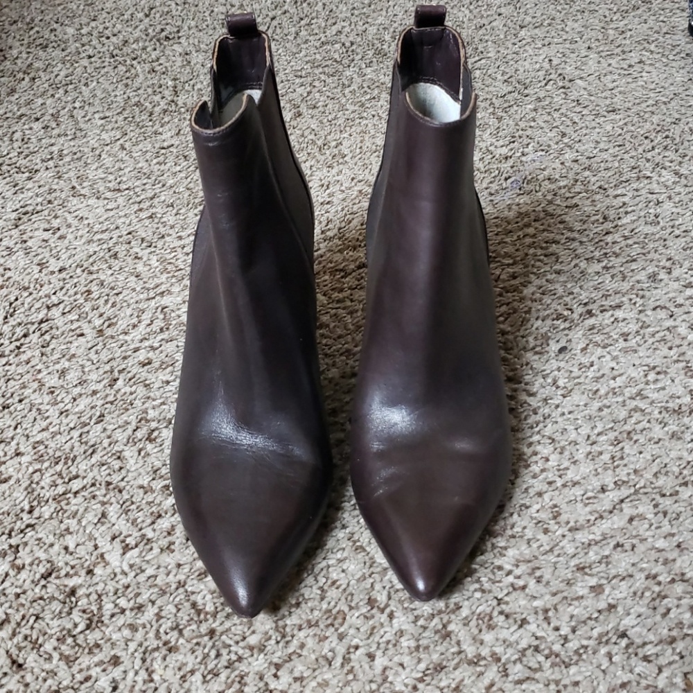 Michael kors ankle boots. - Picture 5 of 8